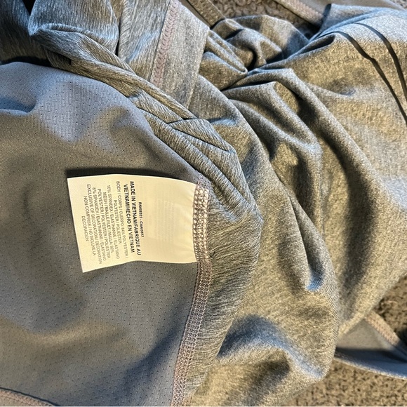 Nike DRI FIT Gray Workout Tank - Picture 2 of 4